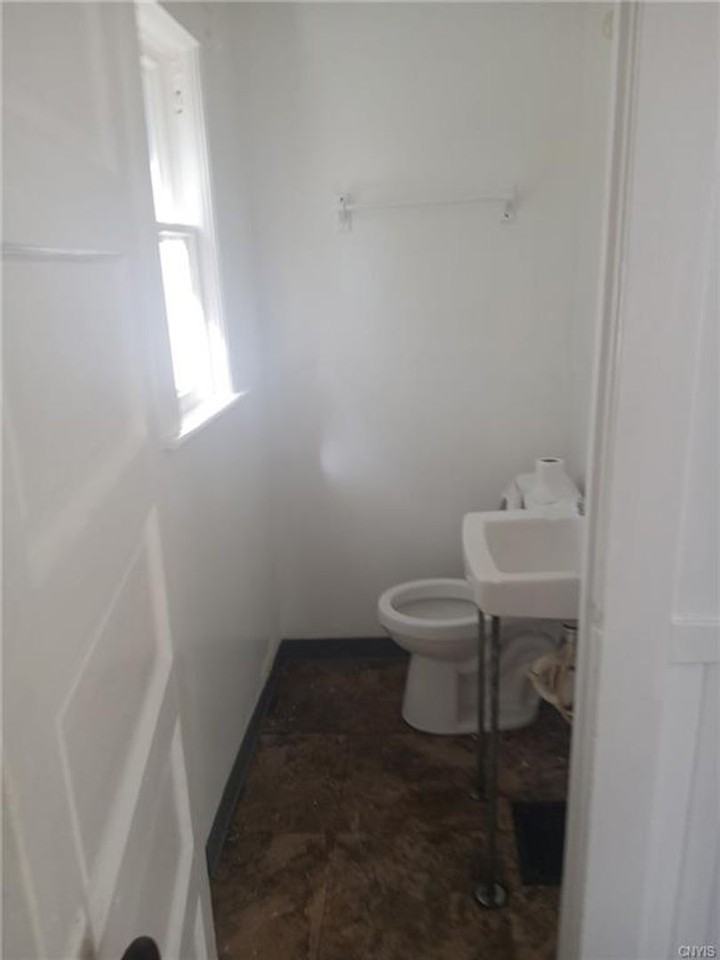 412 Rich St - Photo 5 of 8