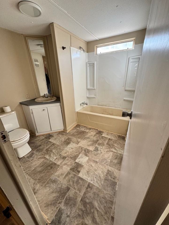 68 Arrowood Rd - Photo 3 of 7