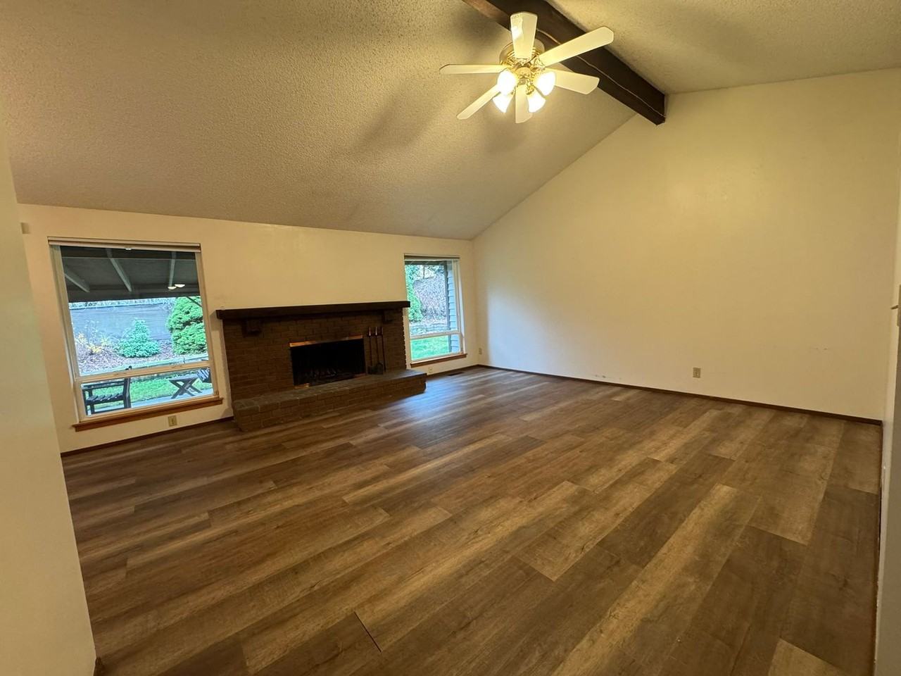 29523 4th Ave S - Photo 2 of 13