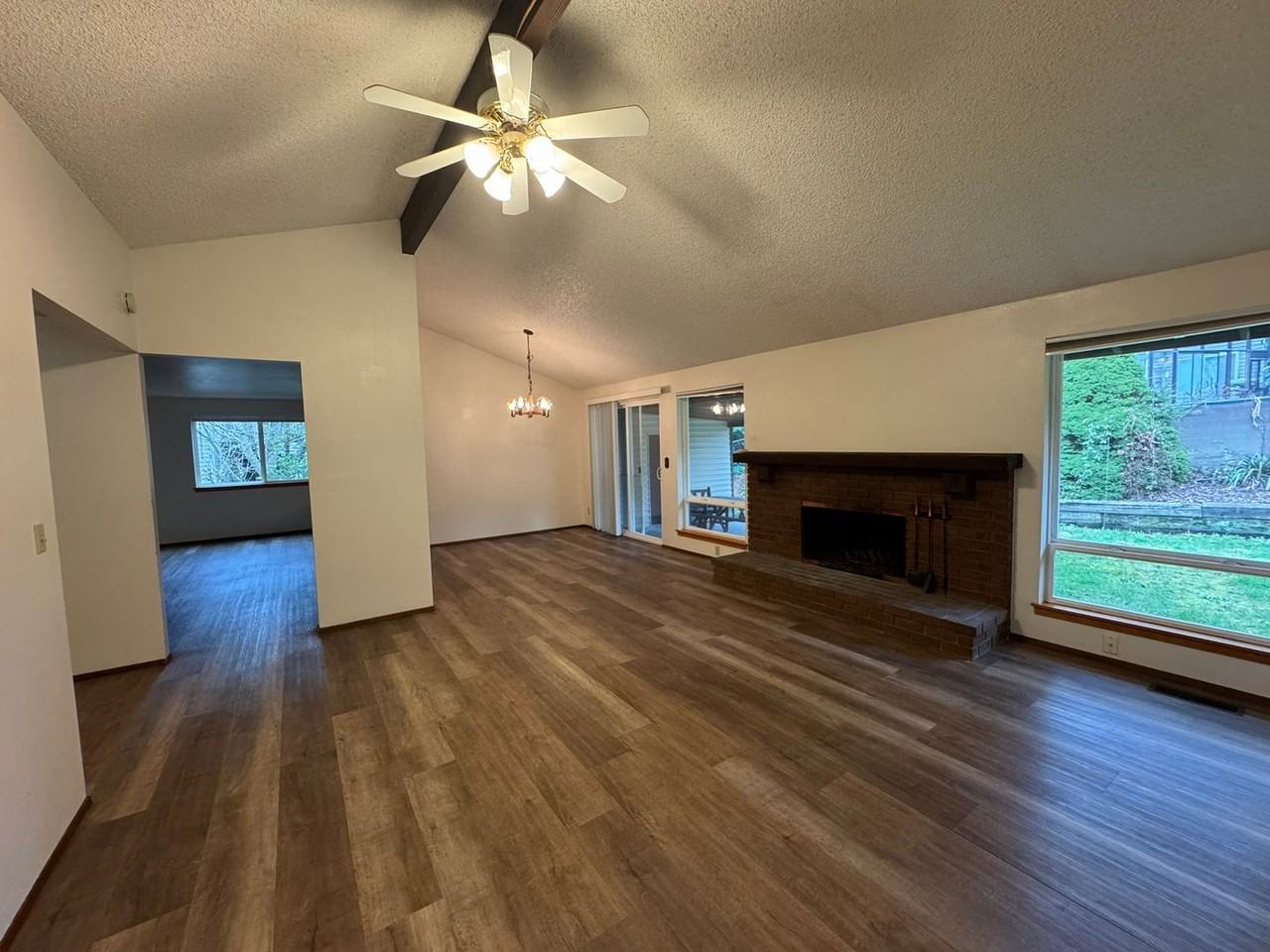 29523 4th Ave S - Photo 3 of 13