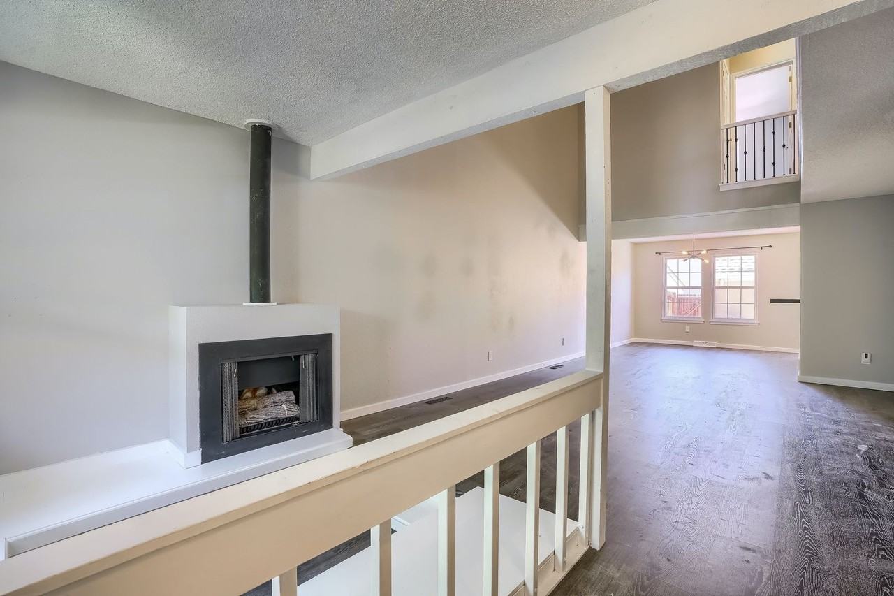 13204 E Linvale Pl - Photo 3 of 24