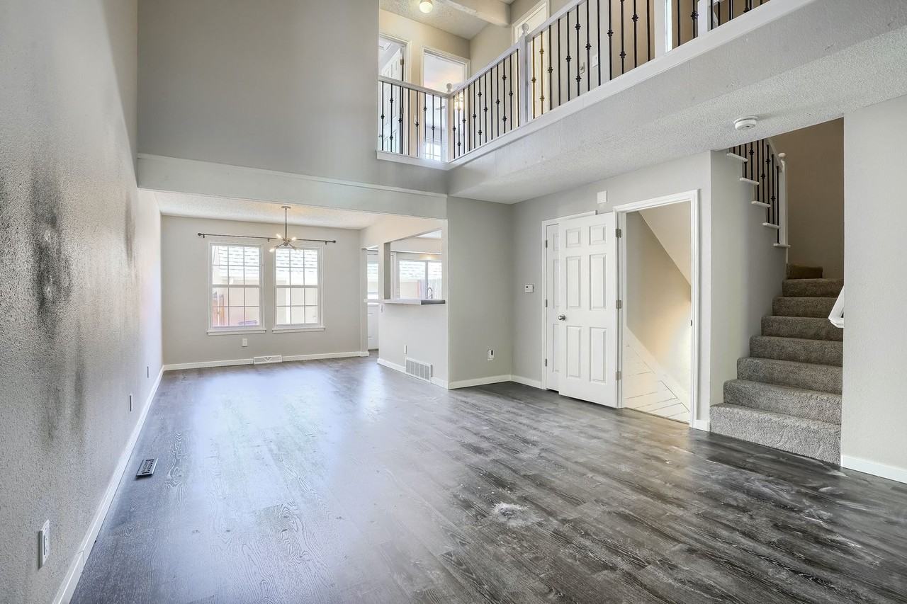 13204 E Linvale Pl - Photo 4 of 24