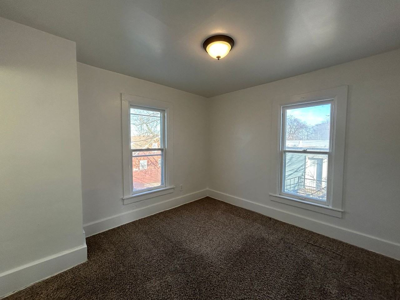 1608 E 12th St - Photo 2 of 12