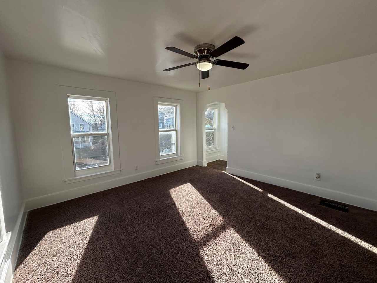 1608 E 12th St - Photo 7 of 12