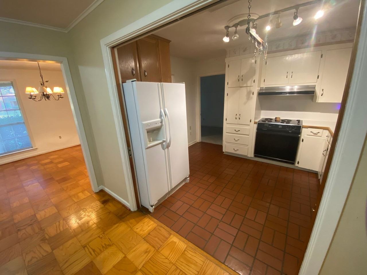 4160 Glenn Rd - Photo 4 of 26