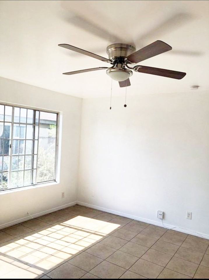 16615 S Denver Ave - Photo 4 of 6