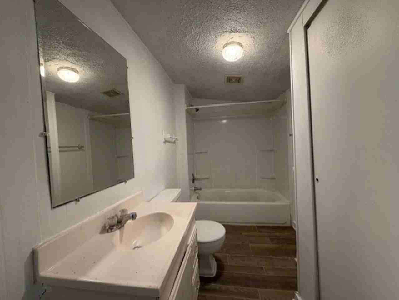 1961 Kenton St - Photo 6 of 13