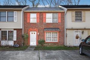 featured image of 83 Lucinda Ct