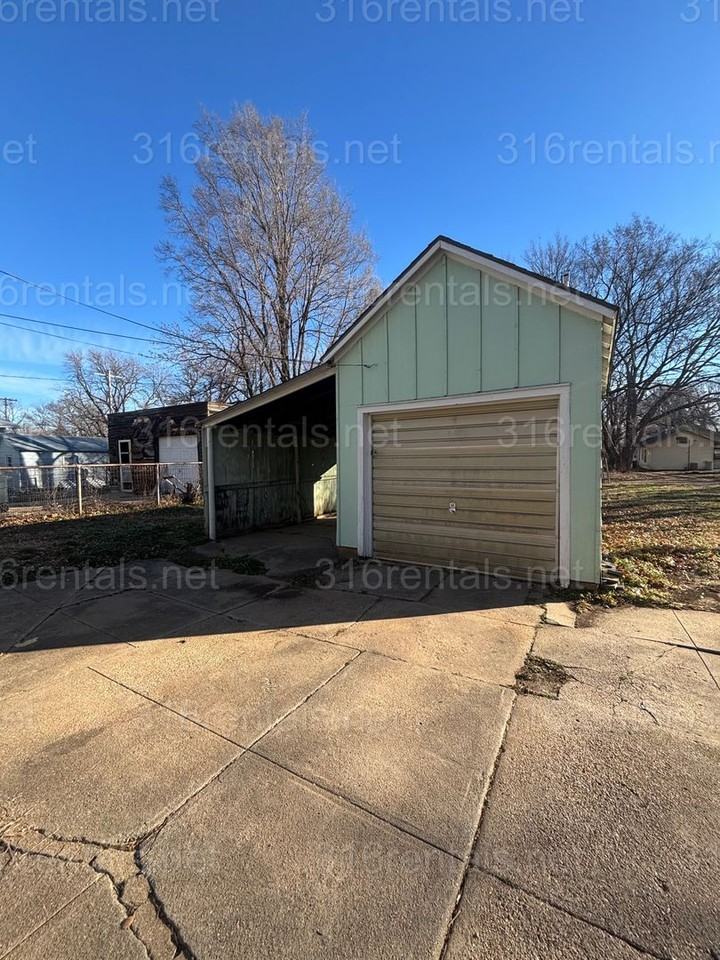 510 N Taylor St - Photo 4 of 19