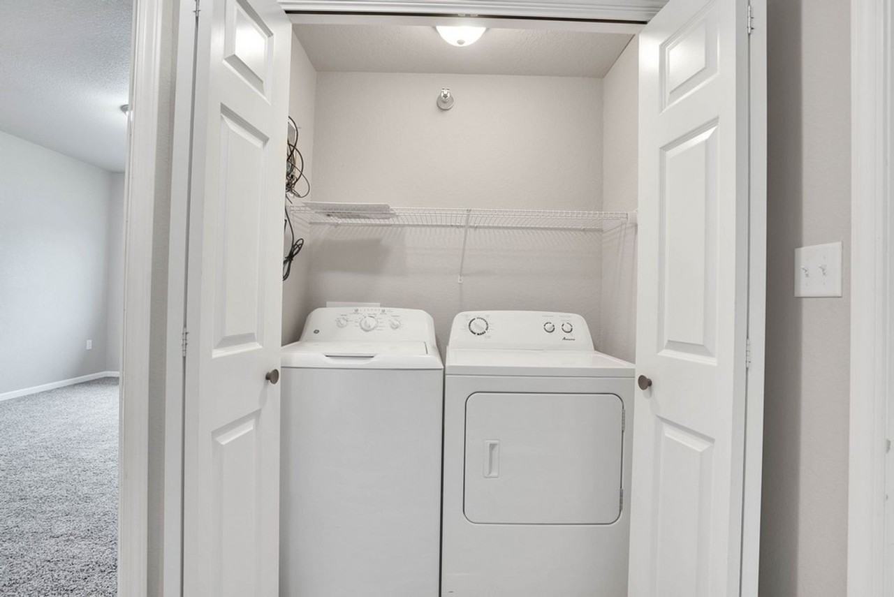 Cedar Hills Apartments - Photo 4 of 26