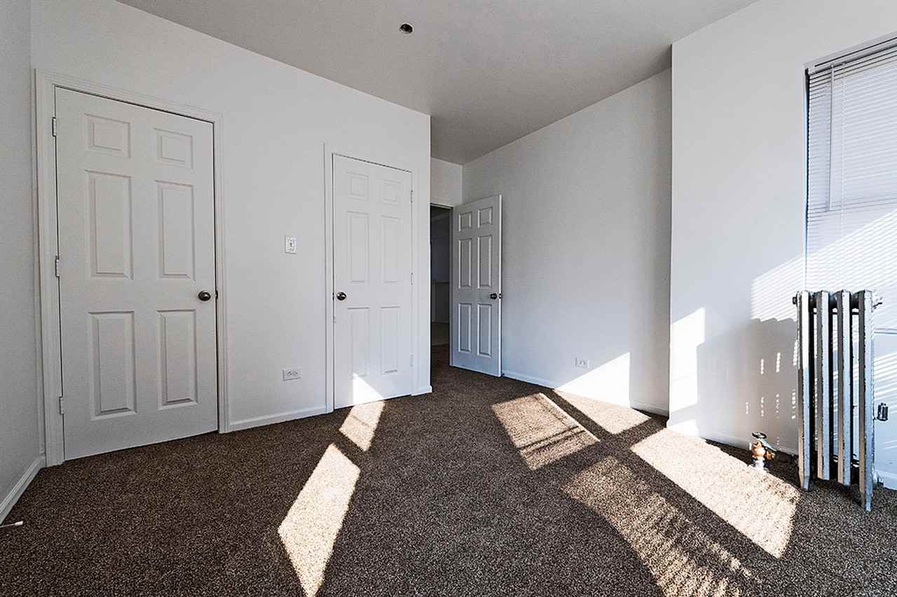 7754 S Loomis 1404 - Photo 6 of 27