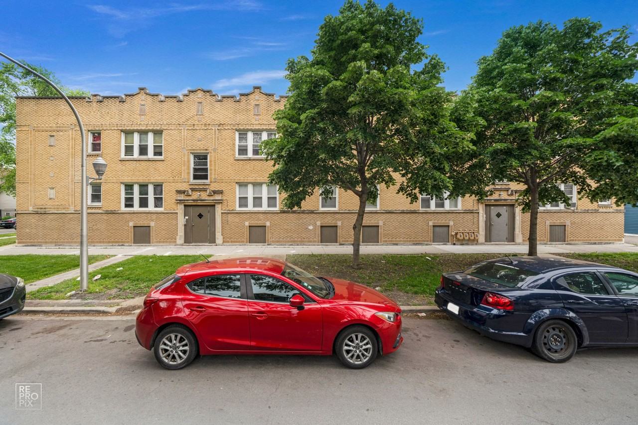 5402 W Rice St Chicago, IL 60651 - Photo 4 of 23