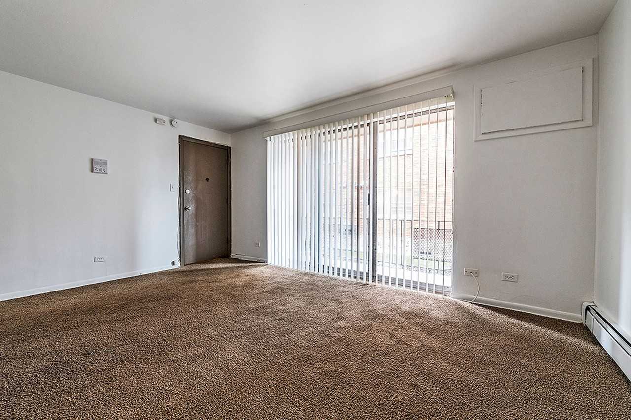 14138 S School St Riverdale, IL 60827 - Photo 4 of 8