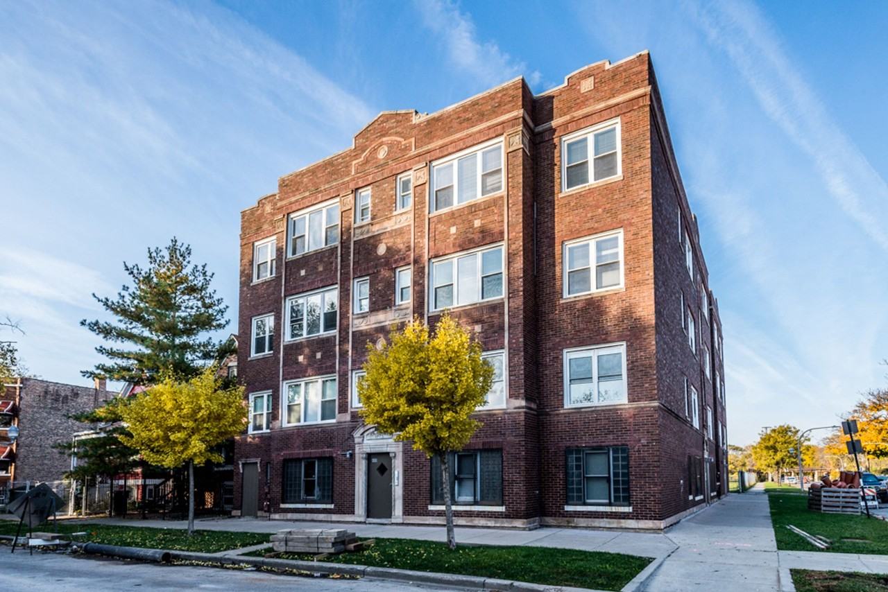 400 S Kilbourn Ave - Photo 3 of 20