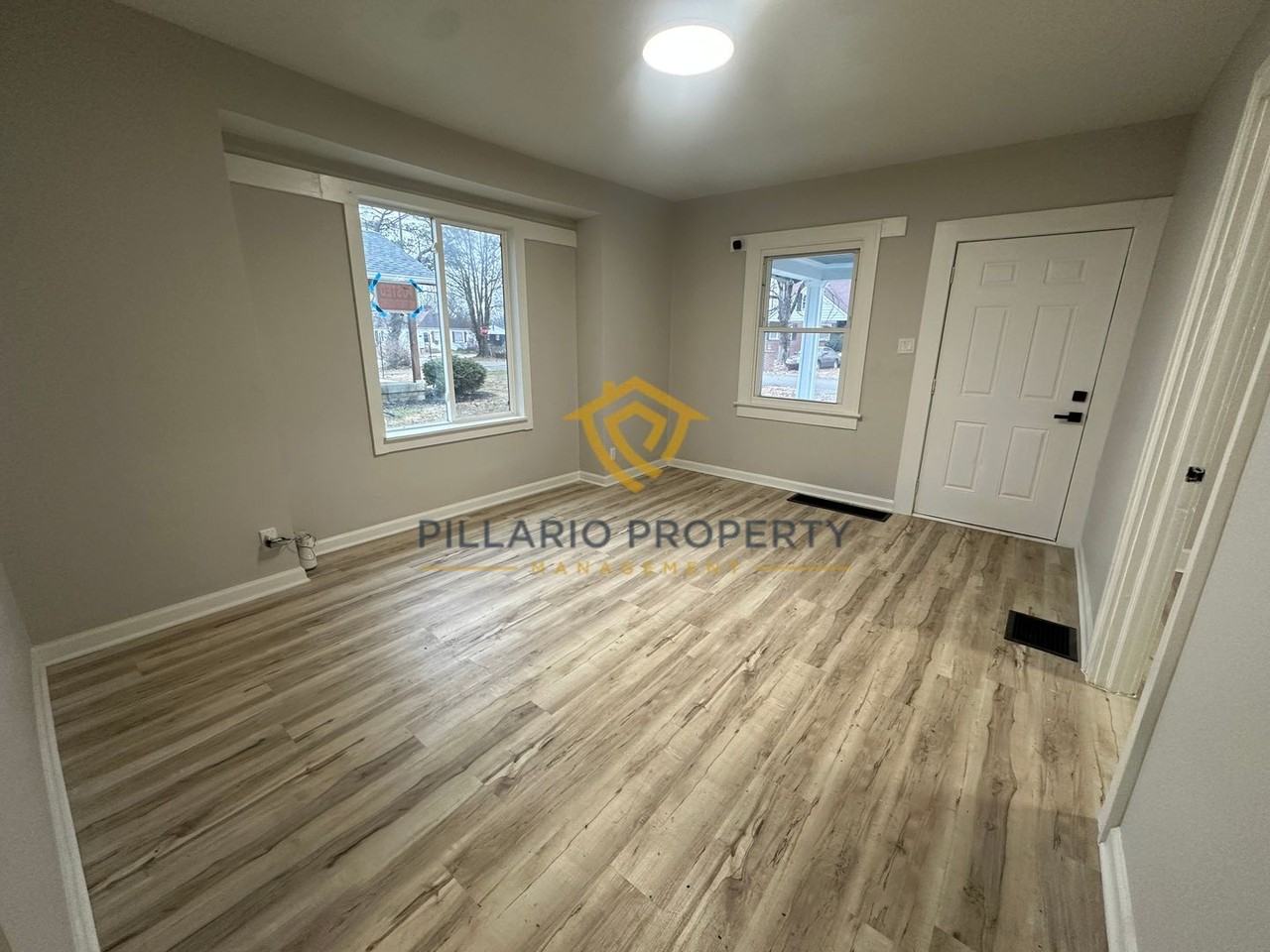 3611 N Linwood Ave - Photo 2 of 15