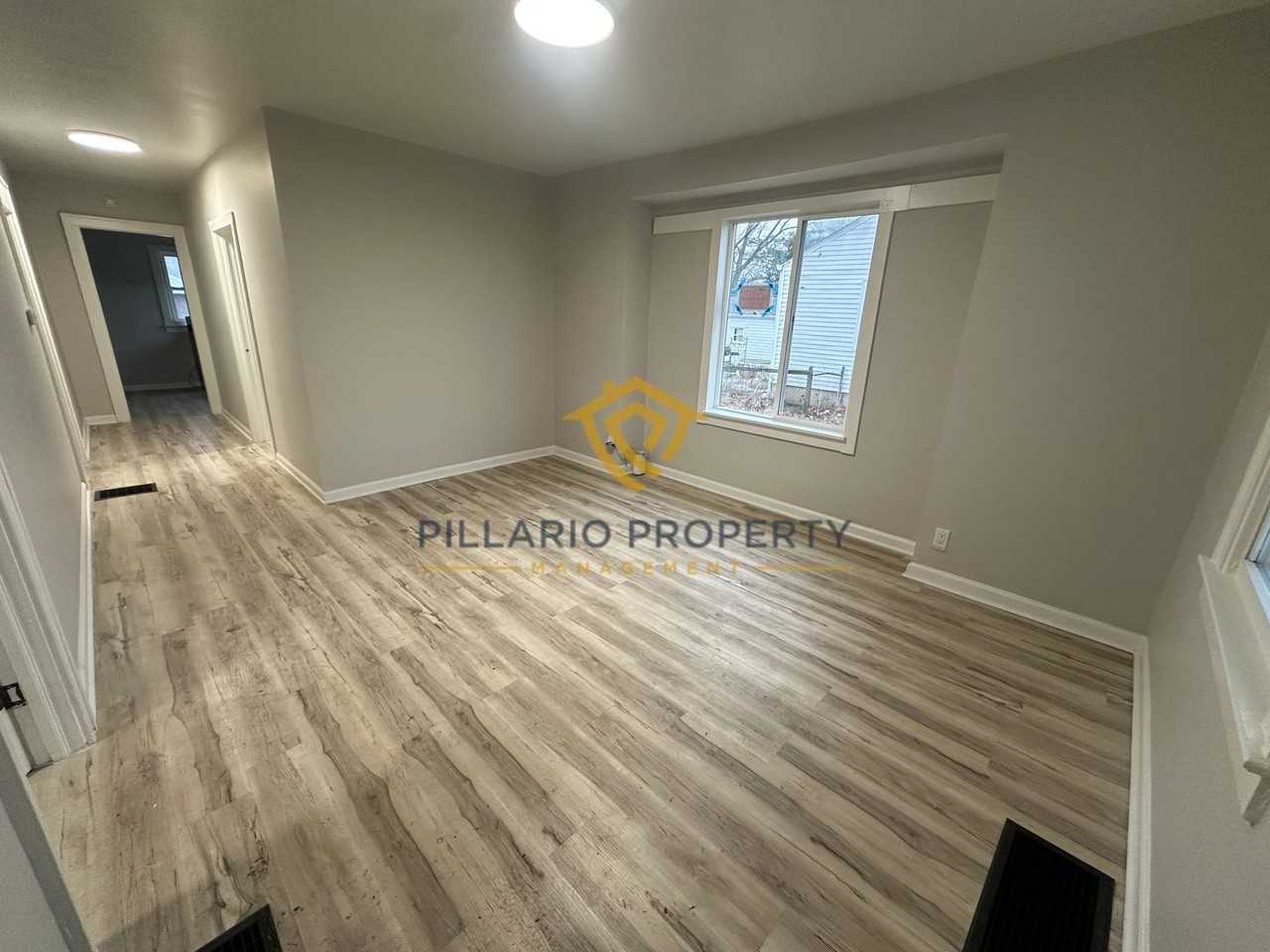 3611 N Linwood Ave - Photo 3 of 15