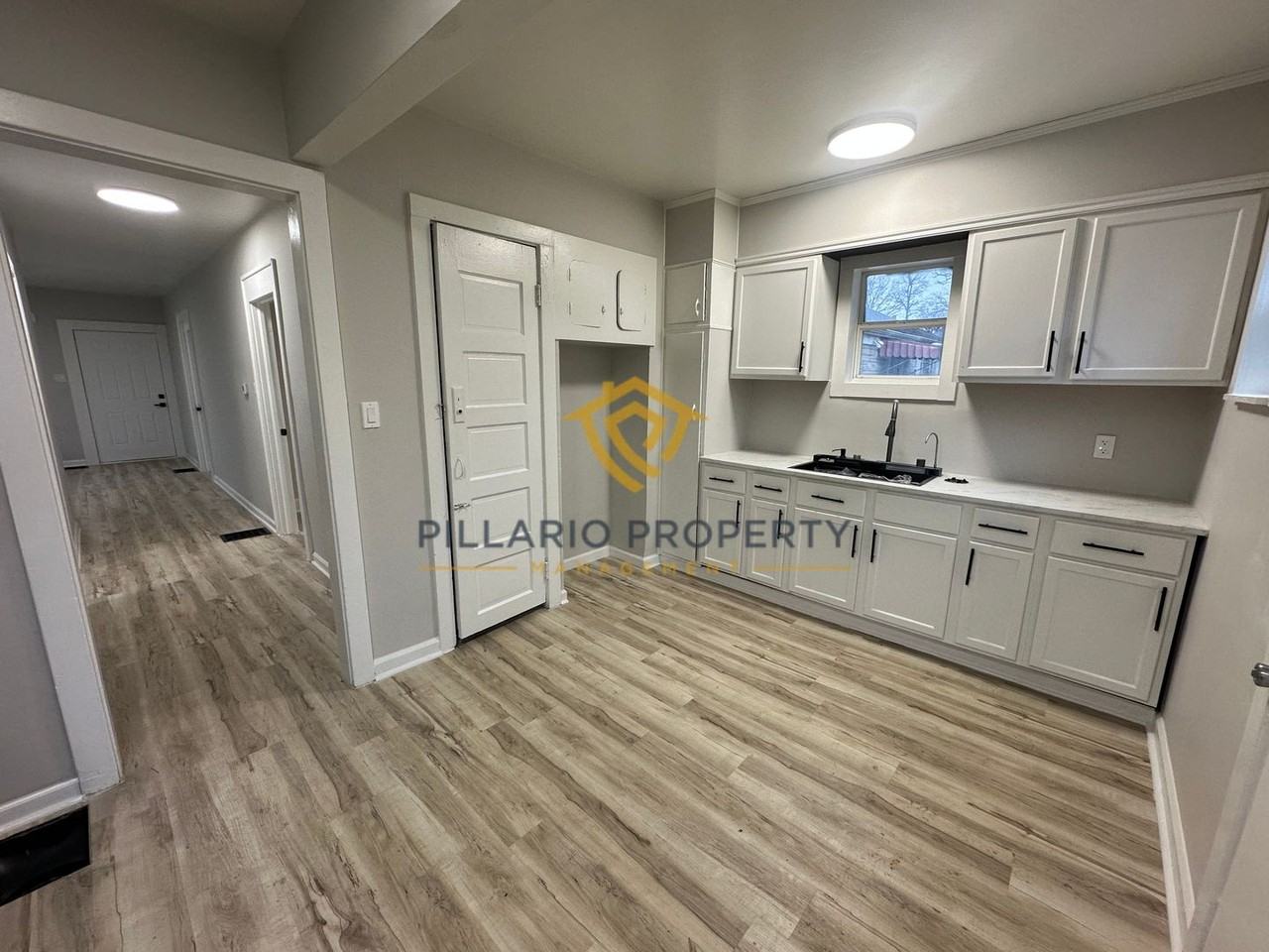 3611 N Linwood Ave - Photo 4 of 15