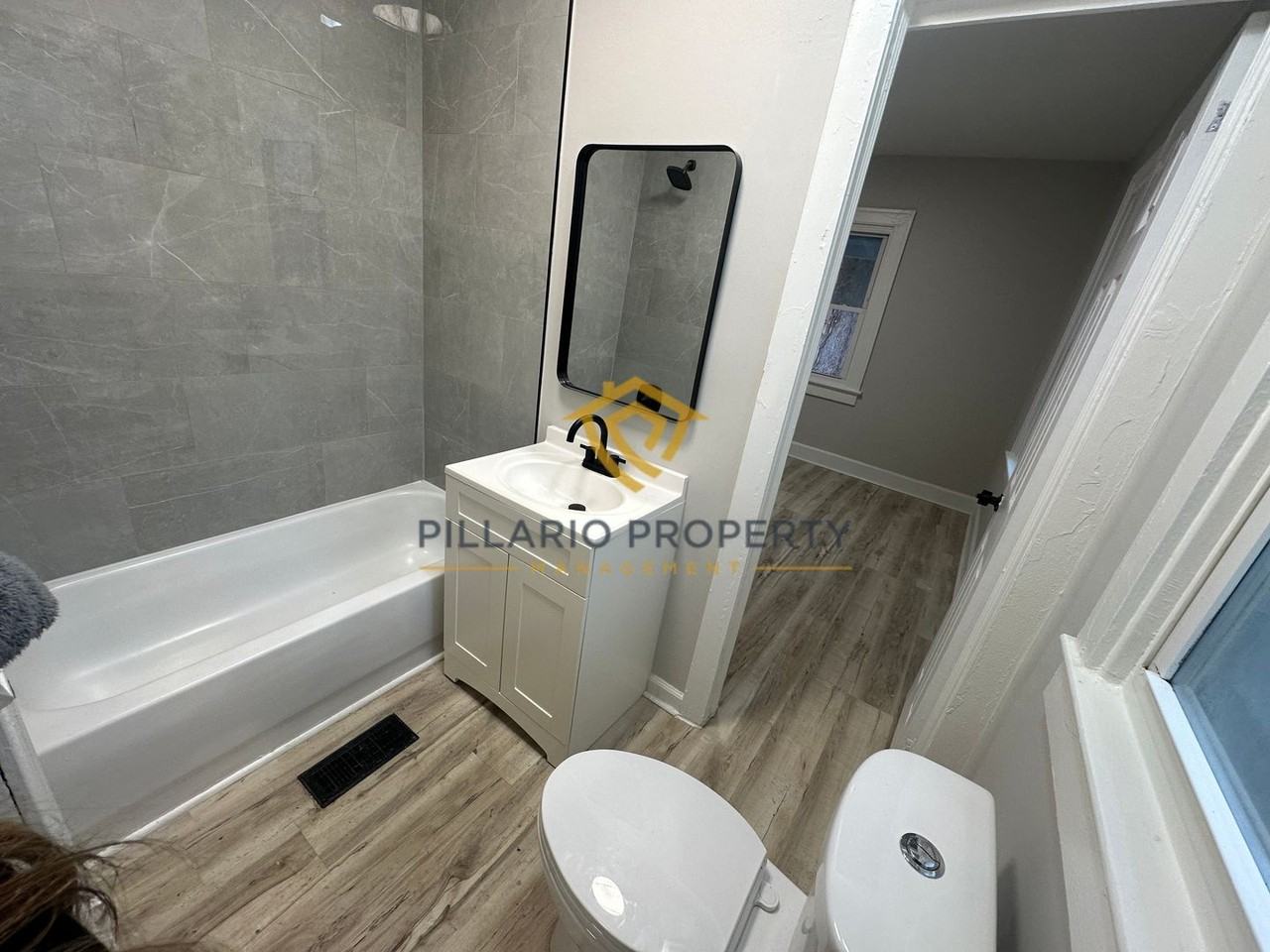 3611 N Linwood Ave - Photo 7 of 15