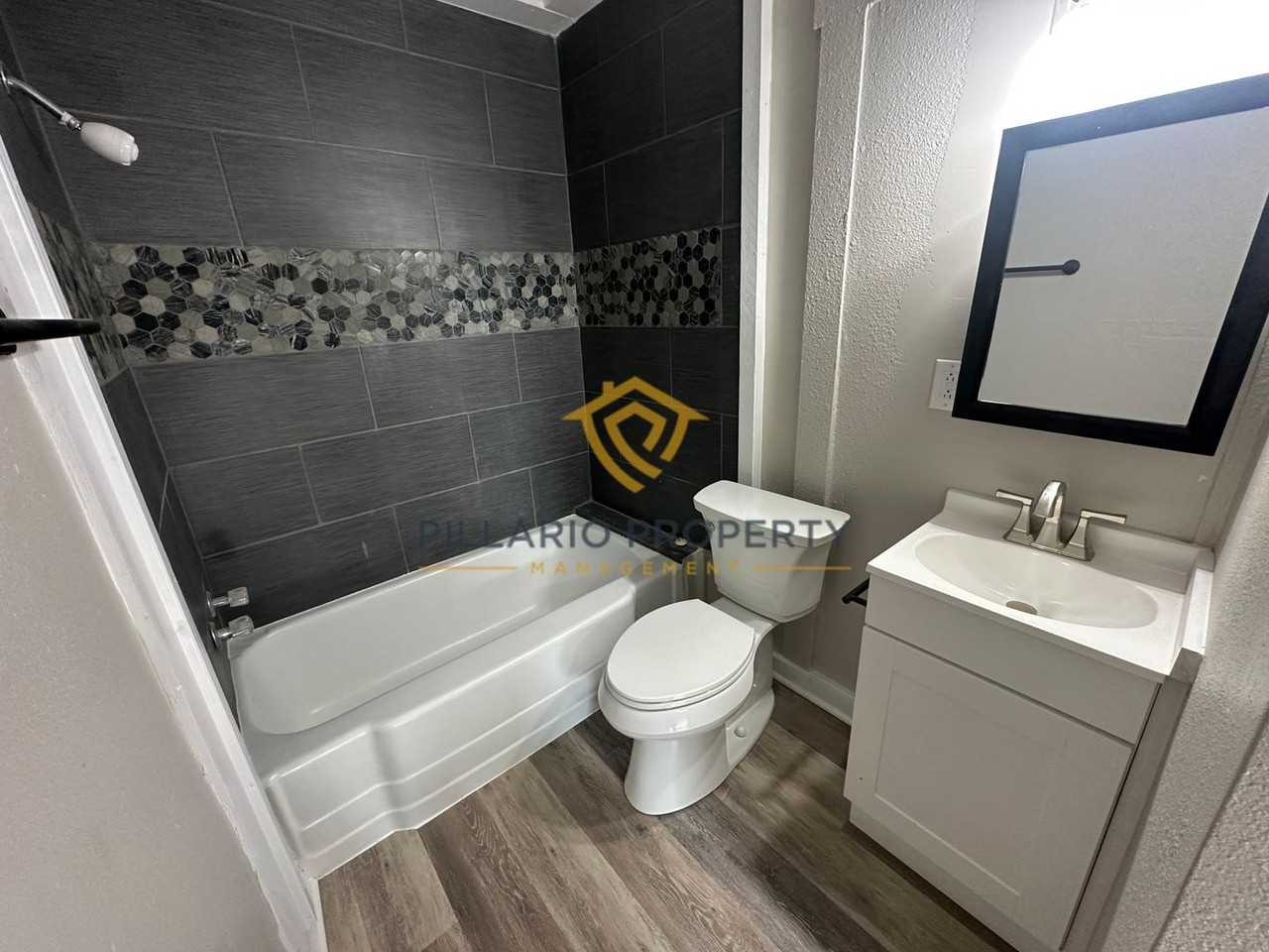 2420 Indianapolis Ave - Photo 7 of 14