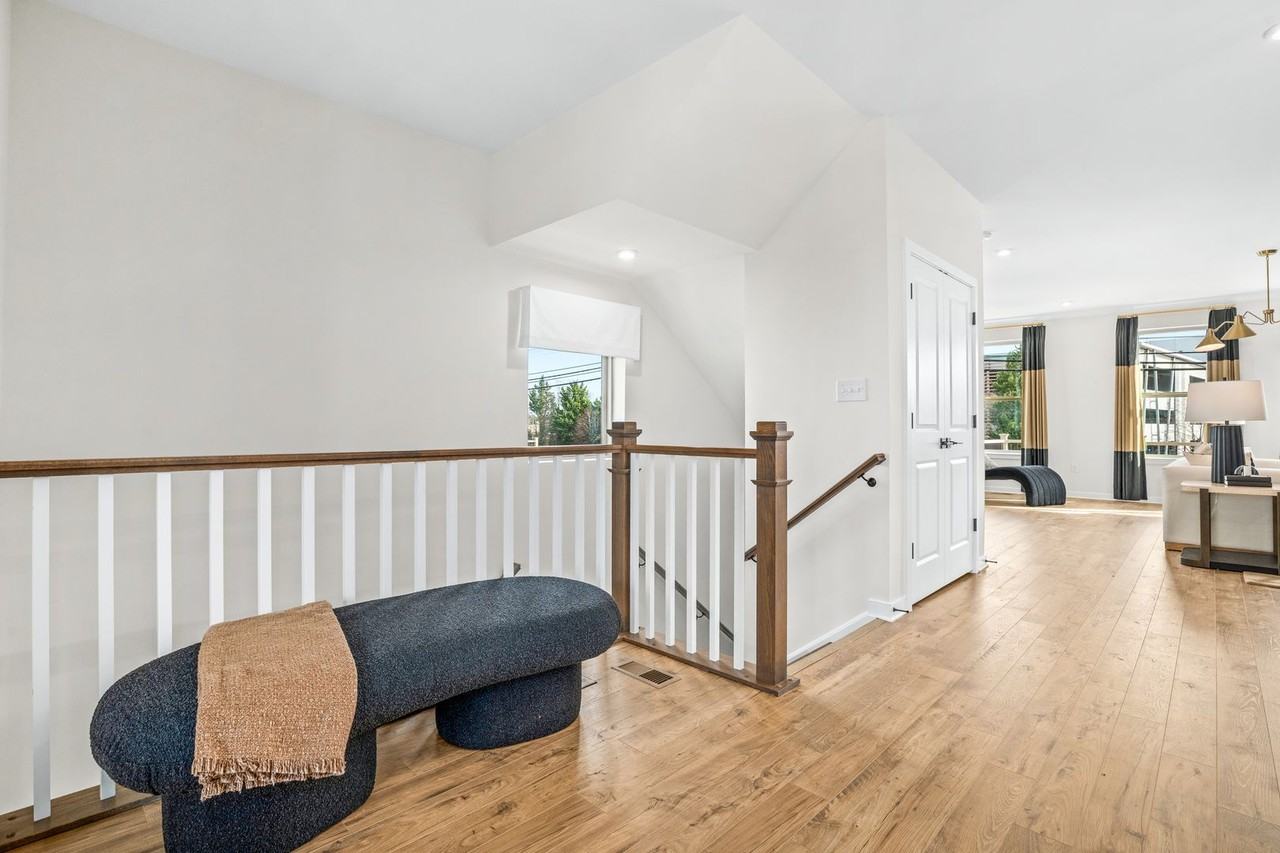 6247 Folly Ln - Photo 5 of 39