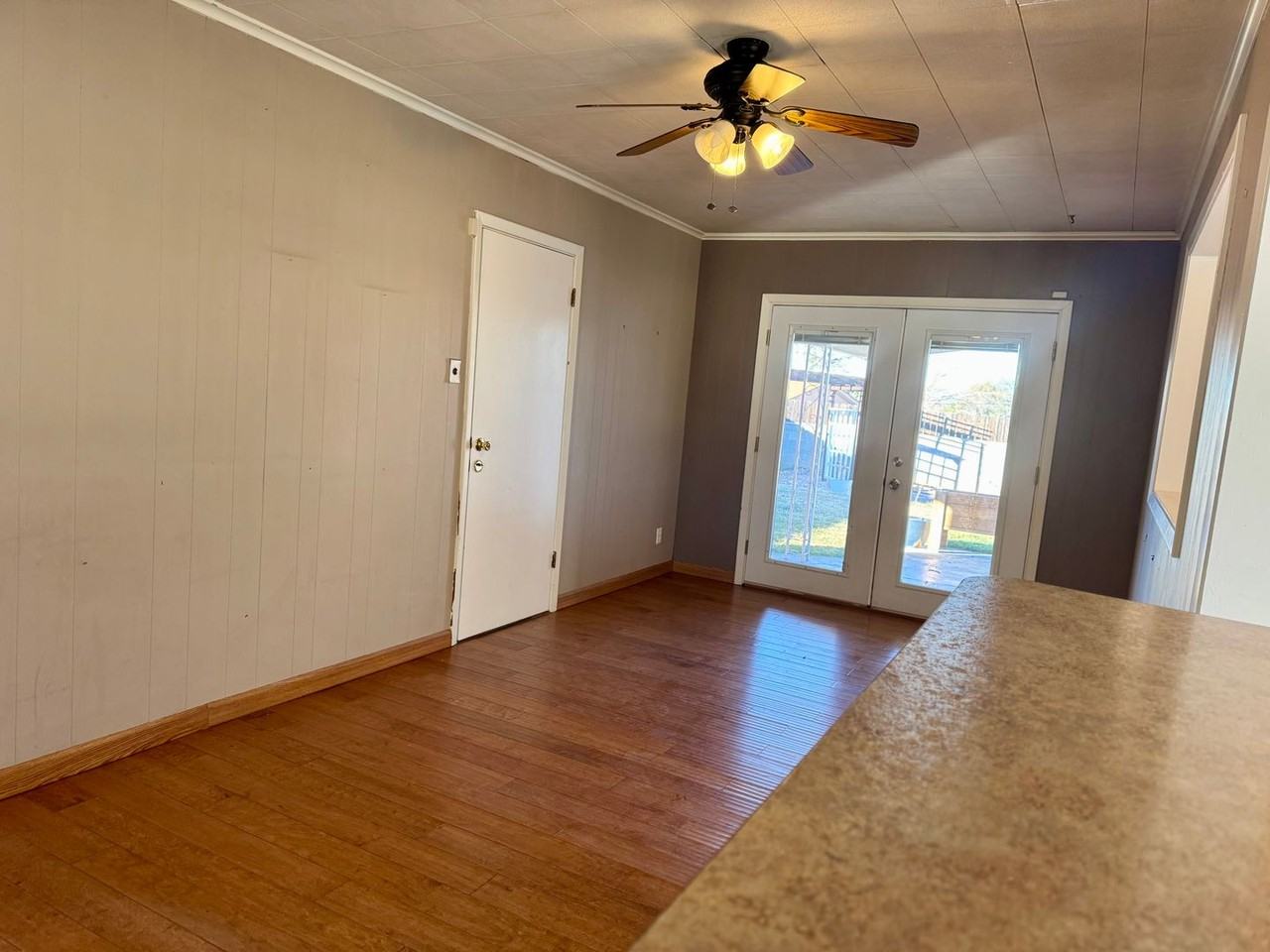 10527 Princess Jeanne Ave Ne - Photo 6 of 19