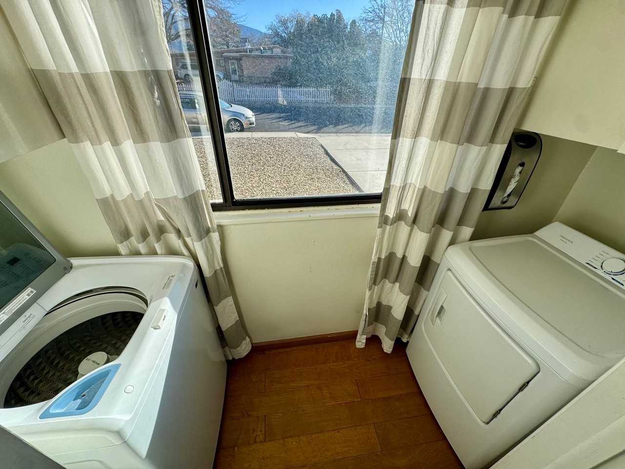 10527 Princess Jeanne Ave Ne - Photo 7 of 19