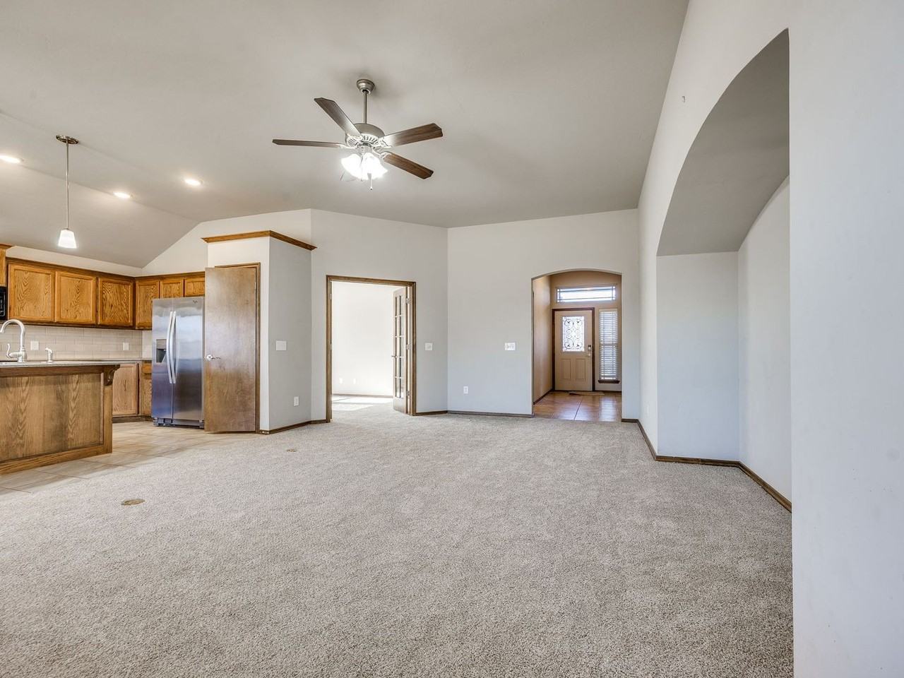 6912 Nw 155th Ter - Photo 4 of 24