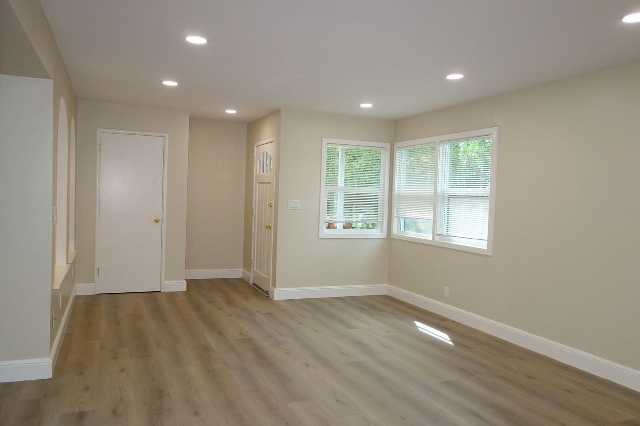 32204 Russell Blvd - Photo 3 of 20