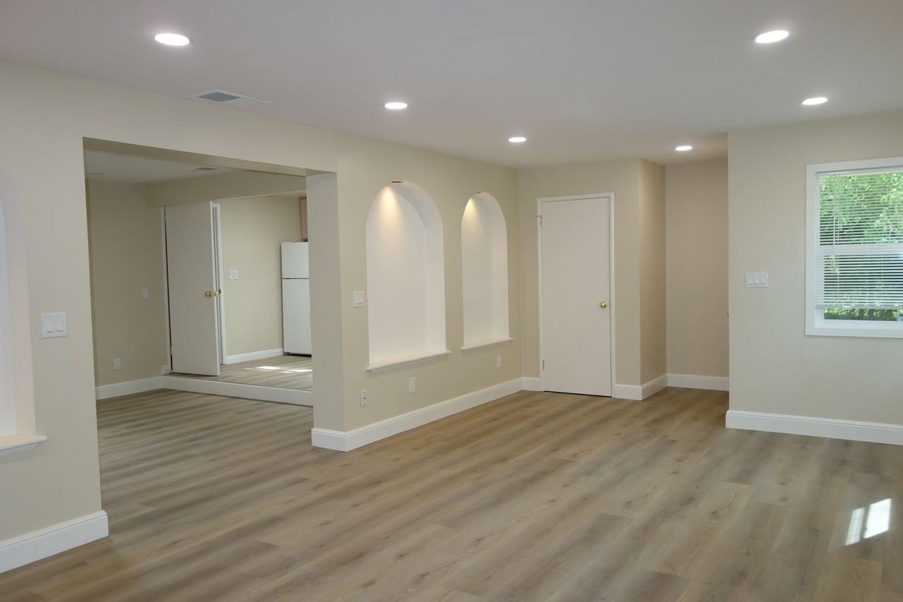 32204 Russell Blvd - Photo 4 of 20