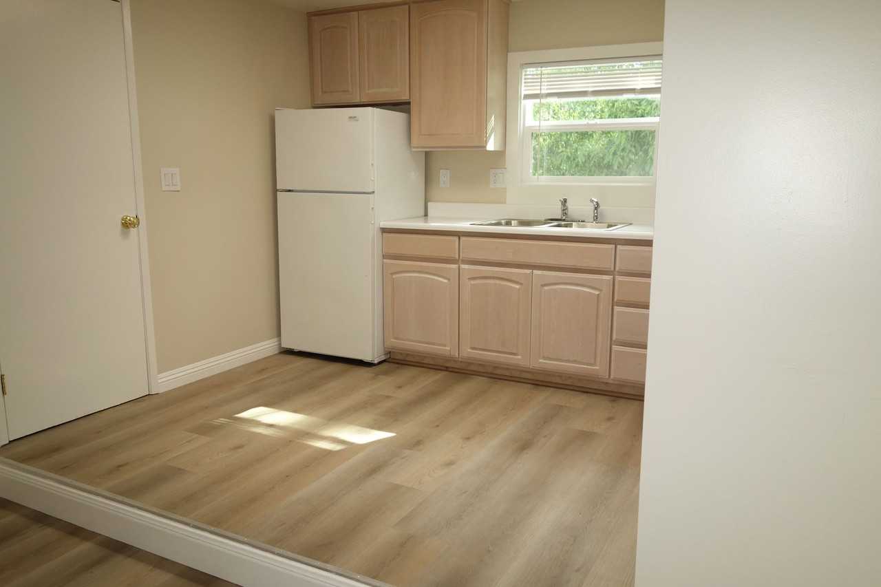 32204 Russell Blvd - Photo 7 of 20