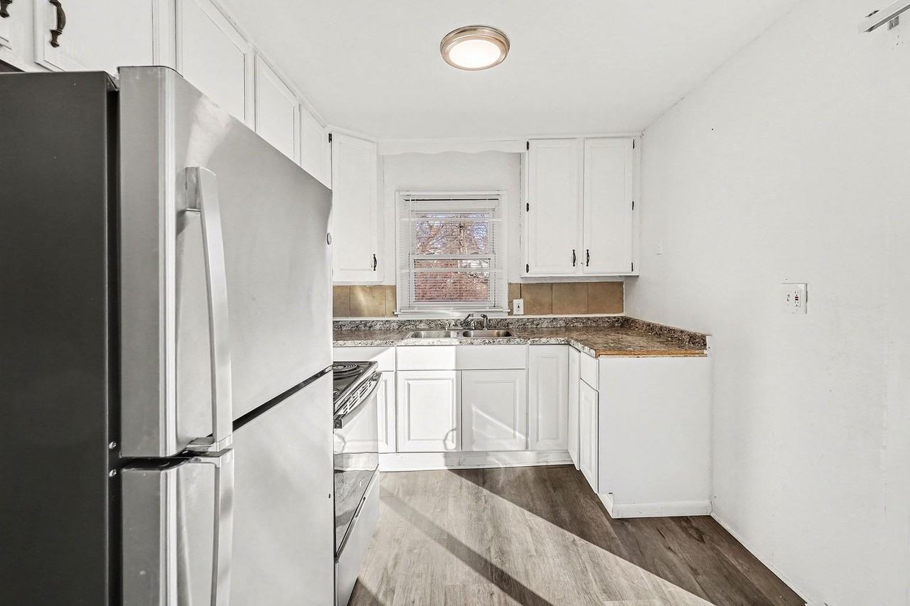 4050 E 70th St - Photo 7 of 13