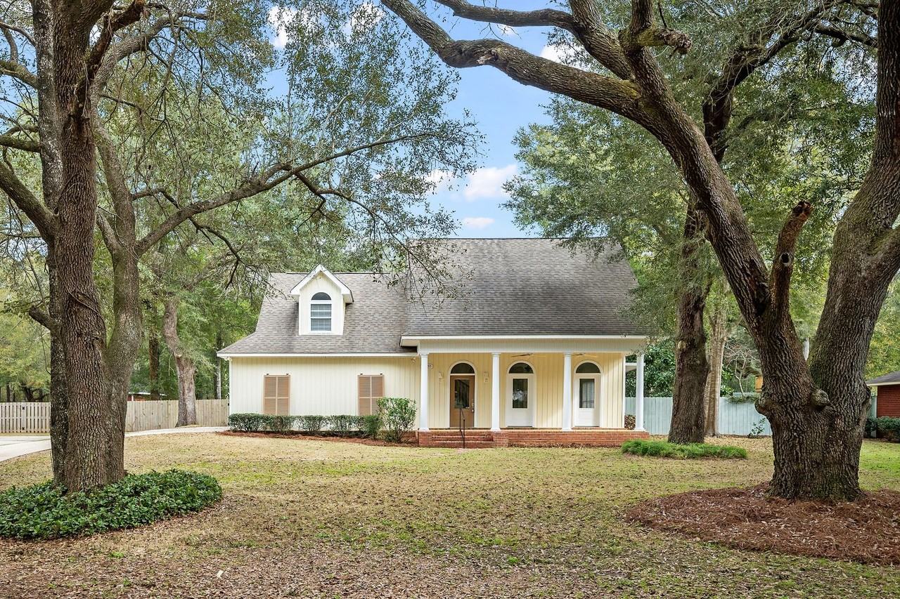 11750 Village Green Dr - Photo 3 of 45