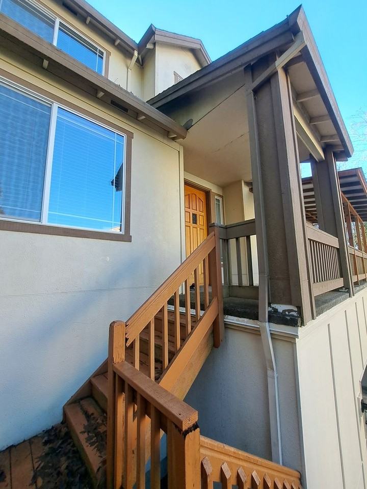 5500 Nw 126th Ter - Photo 2 of 44