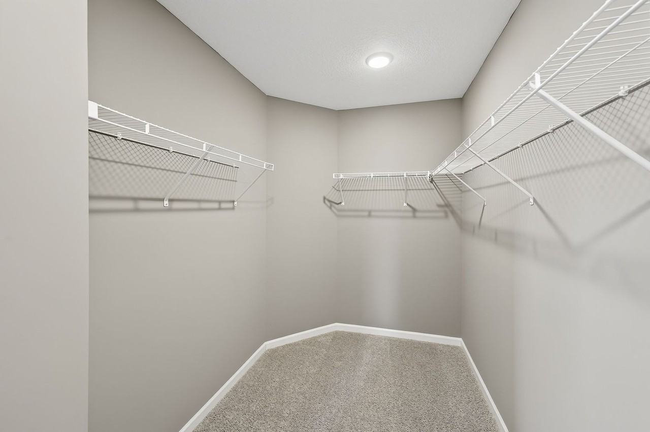 19948 Hunters Rdg - Photo 3 of 18