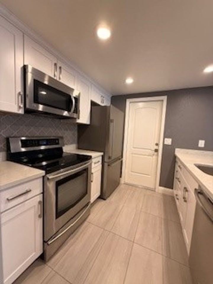 152 Del Rio Ct #3 - Photo 7 of 21