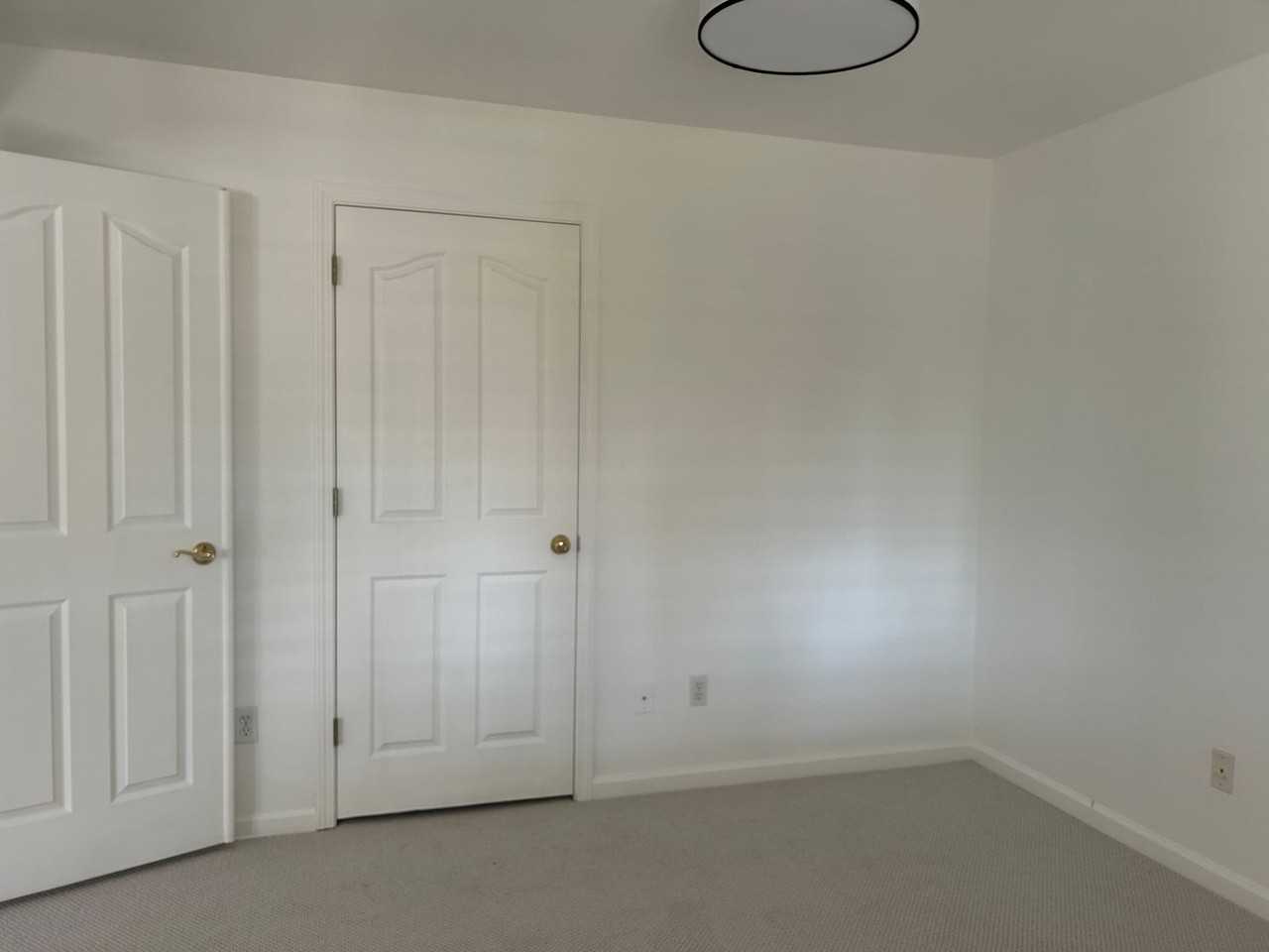 542 Fiesta Ct - Photo 7 of 33