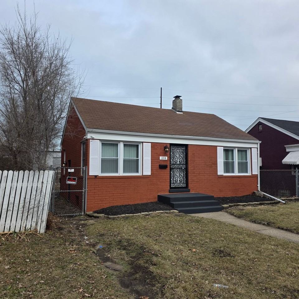 1308 E 6th Ave - Photo 3 of 18