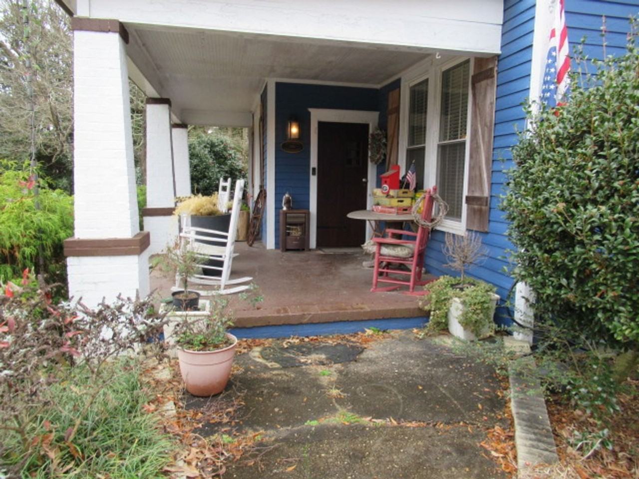 416 W Montgomery St - Photo 6 of 39