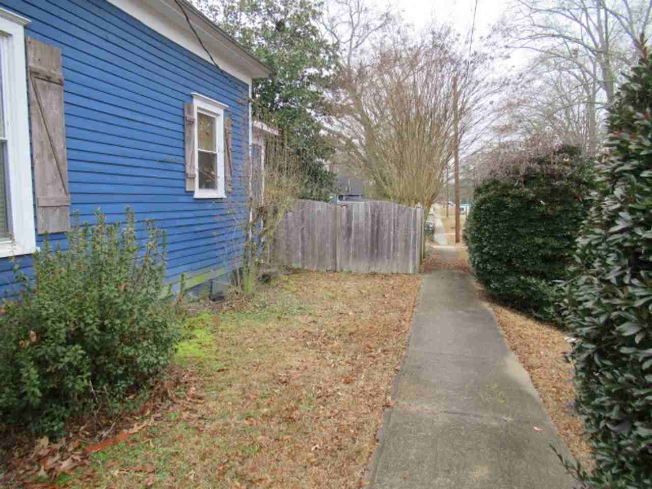 416 W Montgomery St - Photo 7 of 39