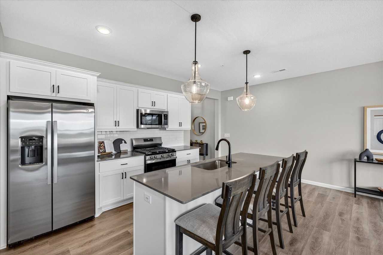 19946 Hunters Rdg - Photo 5 of 18