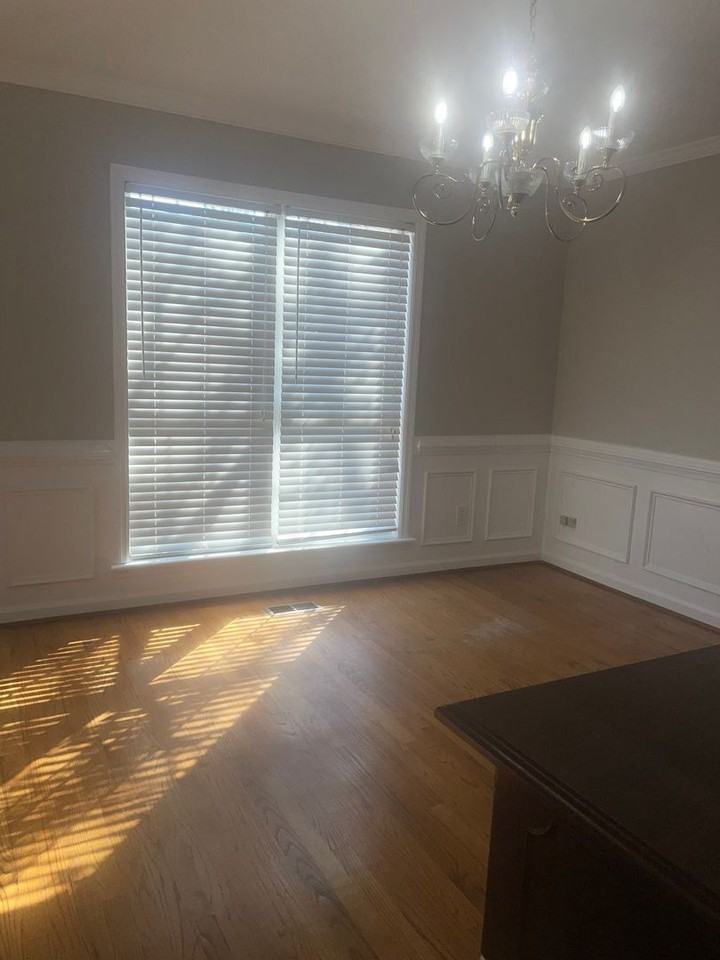 233 Amelia Dr W - Photo 7 of 30