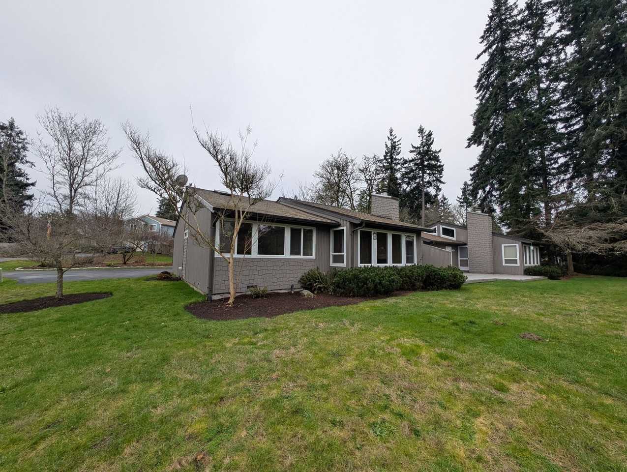 3605 Olympiad Dr Se - Photo 6 of 25