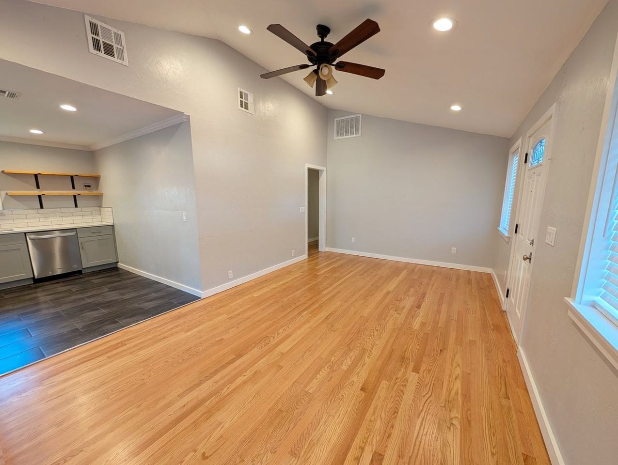 509 S 3rd St - Photo 5 of 15