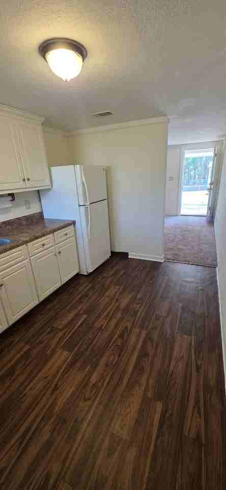 343 Hill St #7 - Photo 4 of 8