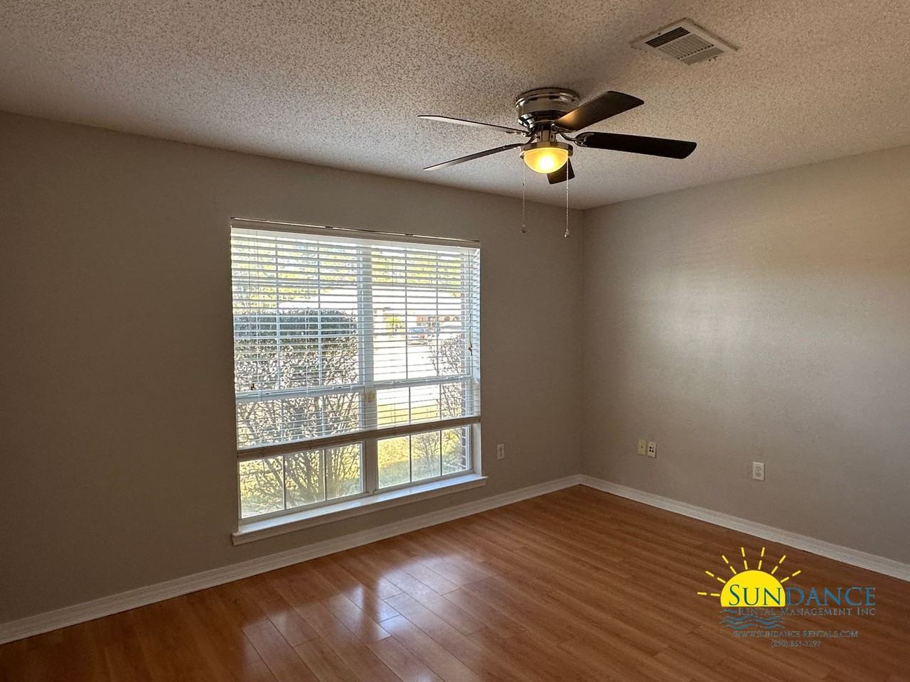 2226 Seascale Ct - Photo 5 of 12