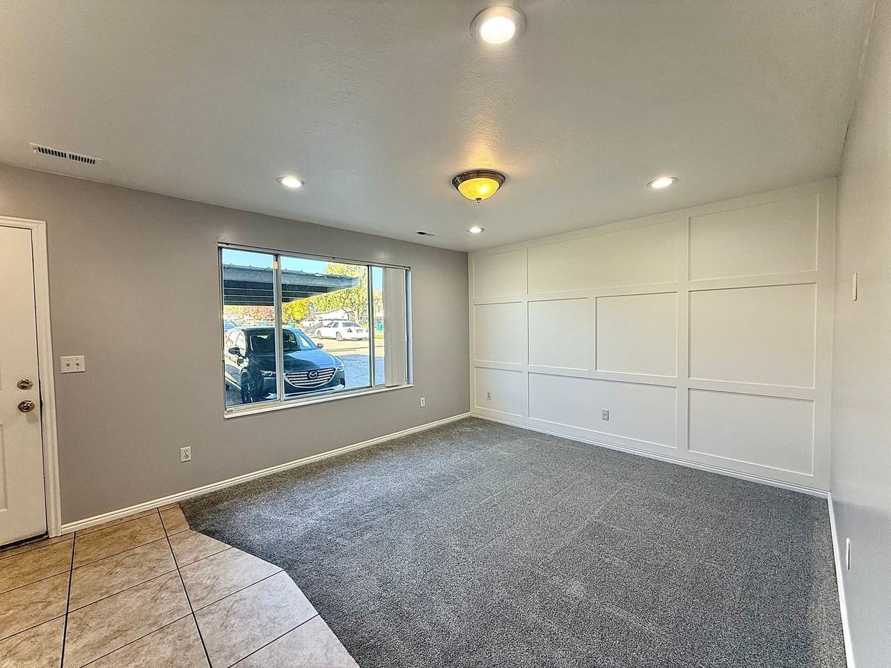 1119 N Nayon Dr #2 - Photo 5 of 33