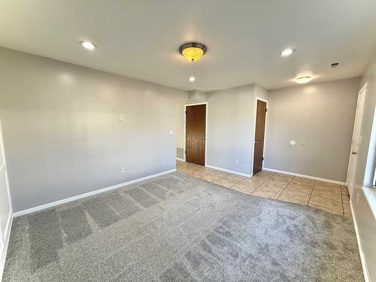 1119 N Nayon Dr #2 - Photo 6 of 33