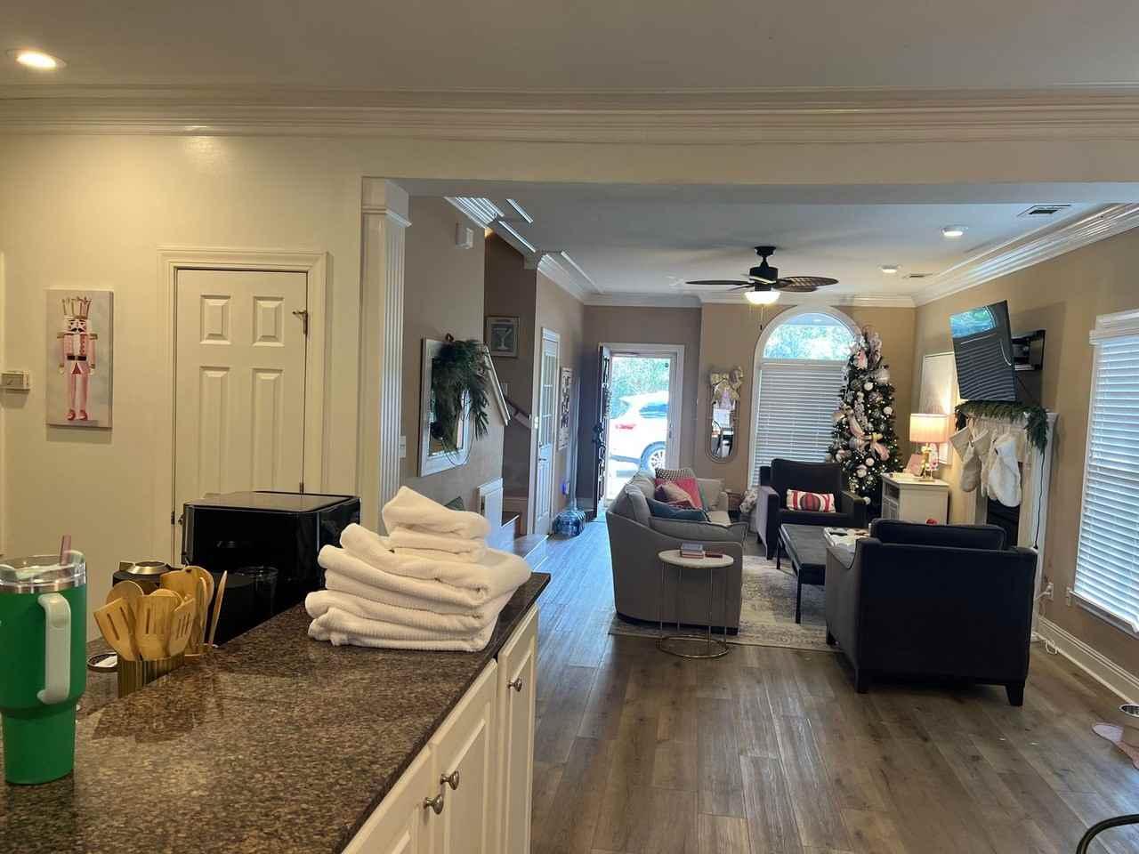 1414D Pierce Ave - Photo 4 of 20