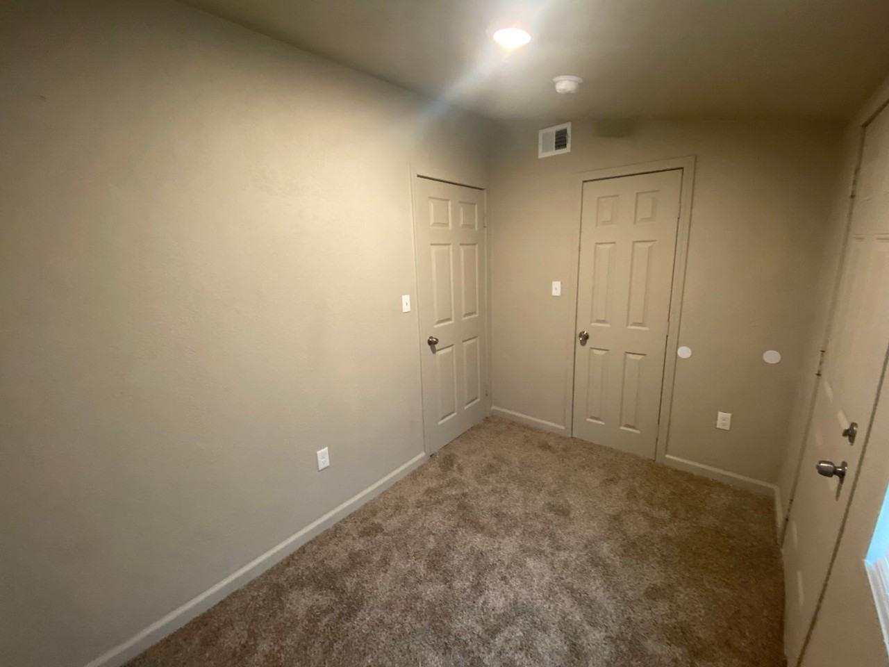 310 7th St - Photo 4 of 8