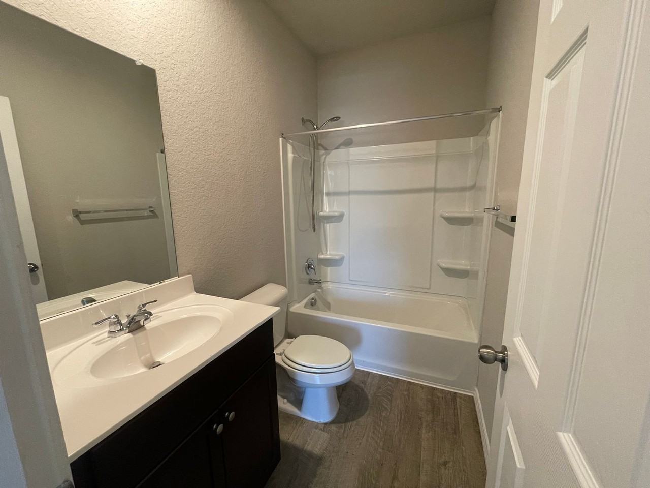 220 Stevens Smt - Photo 6 of 26